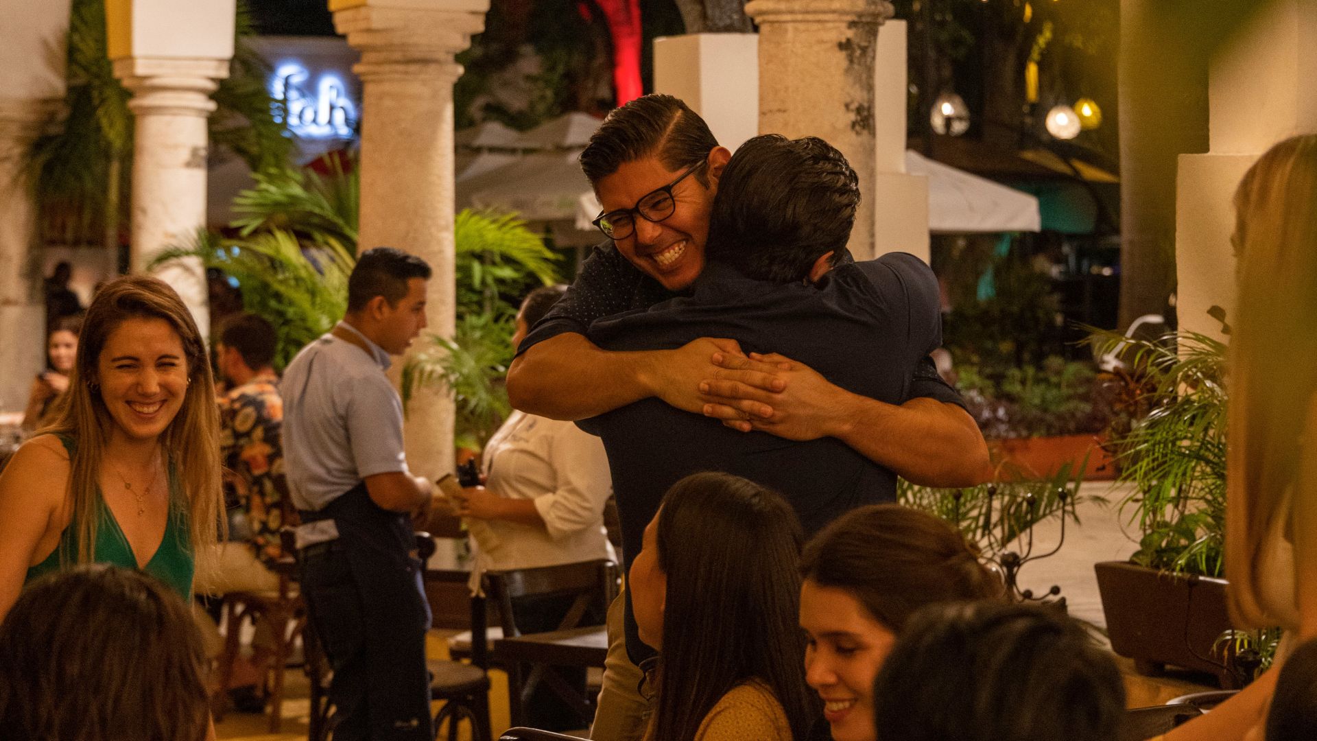 Descubre la exquisita mixología del Restaurante Avec Amour en Mérida, Yucatán. Disfruta de una experiencia culinaria única en nuestro evento de presentación de menú de mixología. ¡Reserva ahora y saborea la pasión por la gastronomía en cada trago!